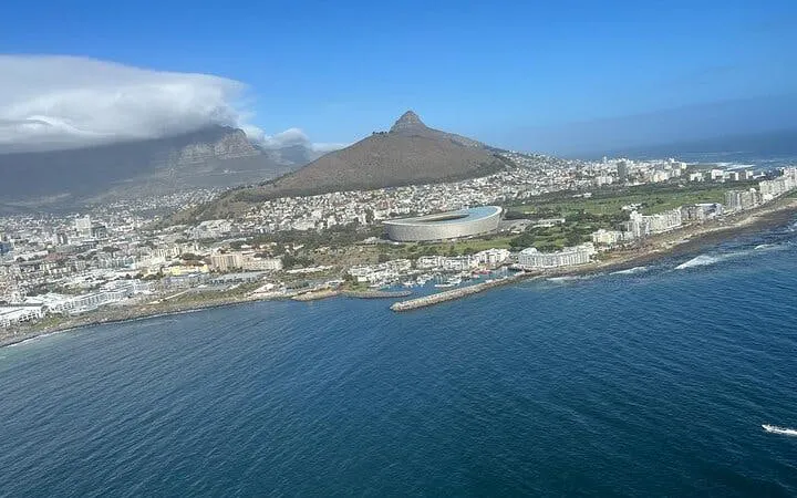 cape town private helicopter flight, winelands wine tastings and picnic lunch tour-7