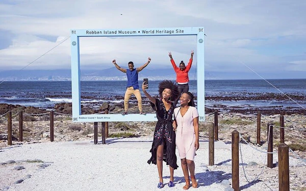 Cape Town Robben Island, Helicopter Flight, and Table Mountain Guided Tour