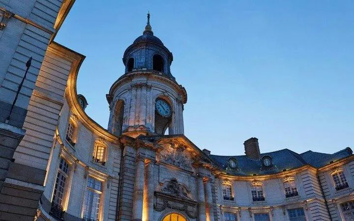 Rennes Self-Guided Audio Tour with Mobile App