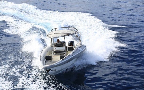 private speed boat to tiran island-5