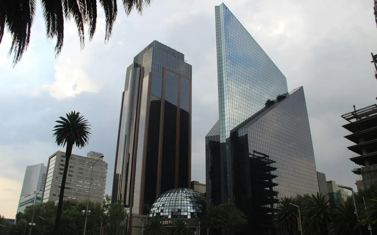 Paseo de la Reforma Self-Guided Audio Walk: The Ángel, the Diana Cazadora and the Monumento a la Revolución