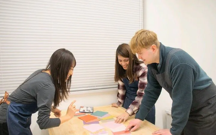 Tokyo: Create Your Own Handmade Origami Jewelry in Shinjuku Image 10