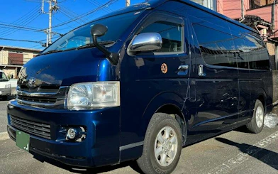 Blue van for Tokyo 5-hour private car charter with airport transfer.