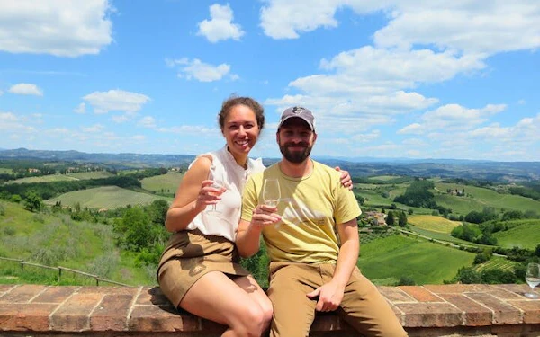 Tuscany Small-Group Wine Tour: 2 Wineries, Tastings, and San Gimignano Visit