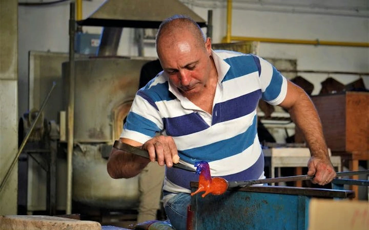 Murano Glass Factory Tour with Round-Trip Water Taxi and Live Glassblowing Demonstration — 3