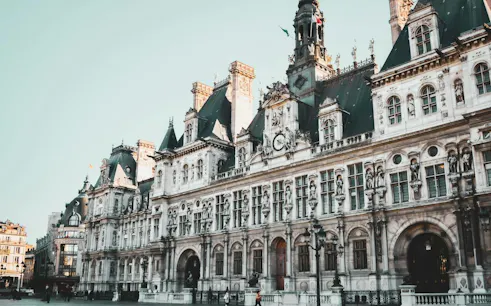 Paris Hôtel de Ville facade on Le Marais walking tour route.