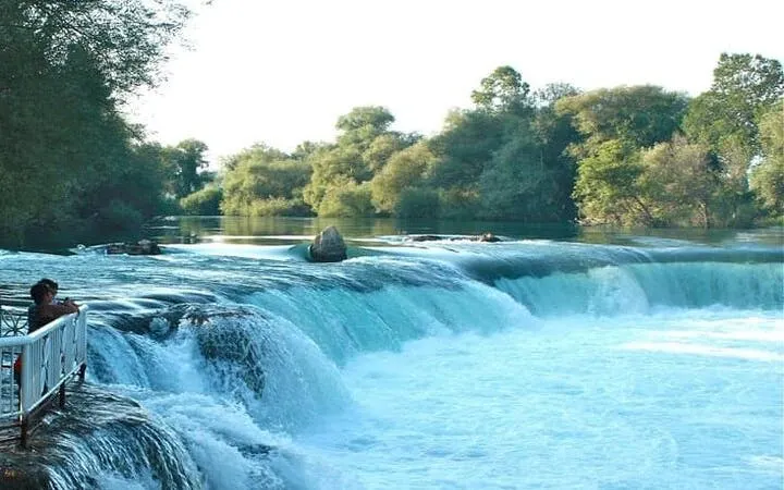 båttur på manavgat-elven – fossefall og basar fra alanya-6