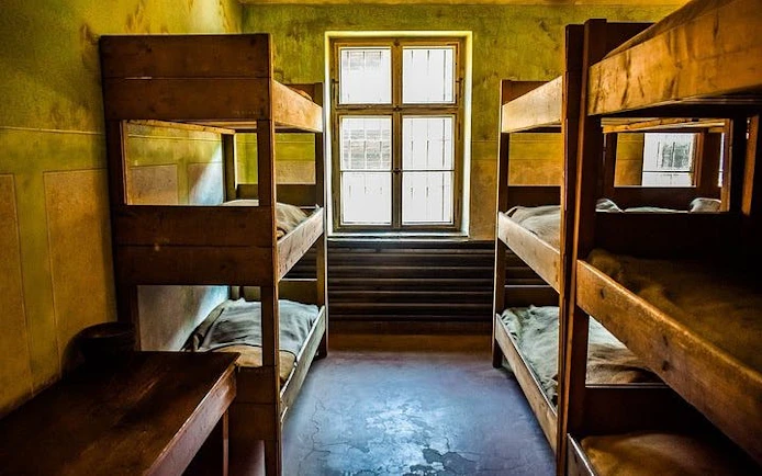 Krakow: Auschwitz-Birkenau Shared English Tour and Transfer