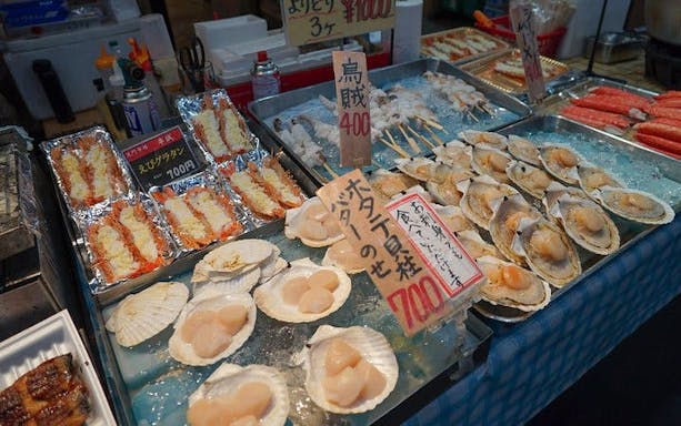 tour gastronomico a piedi al mercato di kuromon a osaka (6 tappe, 6 assaggi)-5