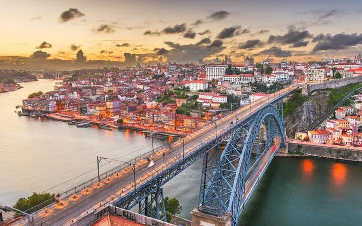 Porto Self-Guided Walking Tour on Mobile App