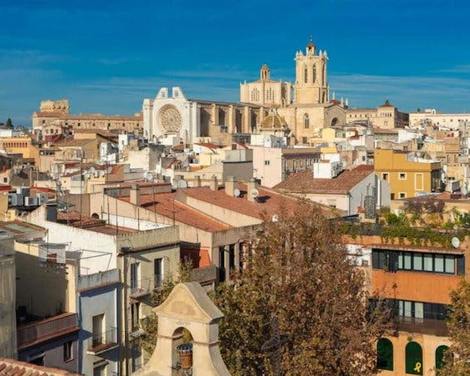 Tarragona Self-Guided Walking Tour on Mobile App (Product 53818)