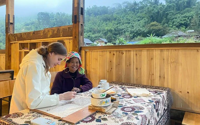 Batik painting workshop with Hmong artisans in Ta Van village.