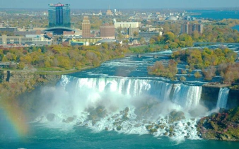 visite guidée à pied des chutes du niagara avec billets pour la tour en bateau « maid of the mist » (côté américain)-7