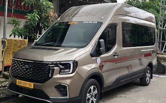 Private van for flexible half-day museum tours with driver rental service.