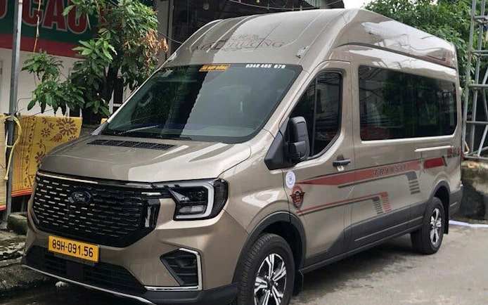 Private van for flexible half-day museum tours with driver rental service.