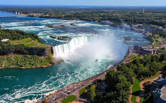 tour guidato in auto alle cascate del niagara con visita alla skylon tower, journey behind the falls e degustazione di sciroppo d'acero-7
