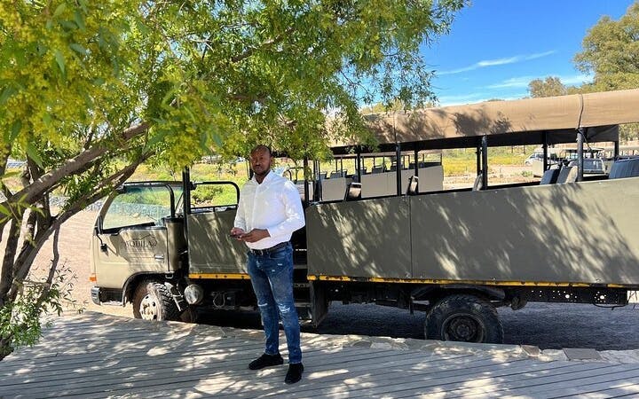 safári na reserva privada de aquila: passeio guiado em grupo reduzido para ver os “big 5”-3