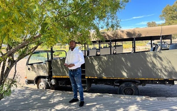 safári na reserva privada de aquila: passeio guiado em grupo reduzido para ver os “big 5”-3