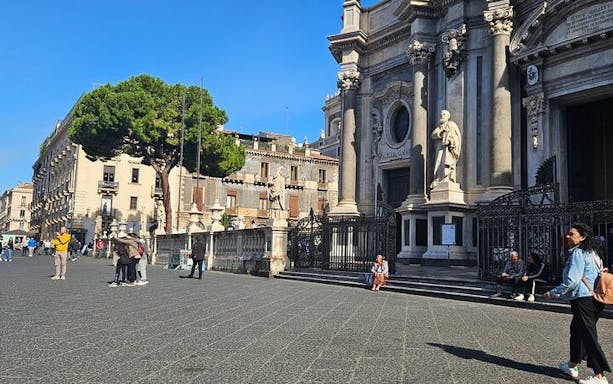 catania markets and street food walking tour with tastings and cultural highlights from taormina-2