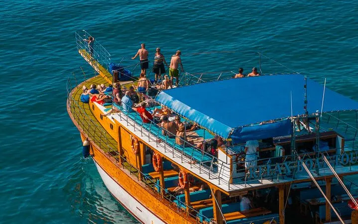 Alanya Relaxing Boat Tour with Lunch & Free Soft Drinks Image 10