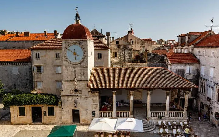 privater geführter tagesausflug von split nach split und trogir ab dem hafen der schifffahrt in split-6