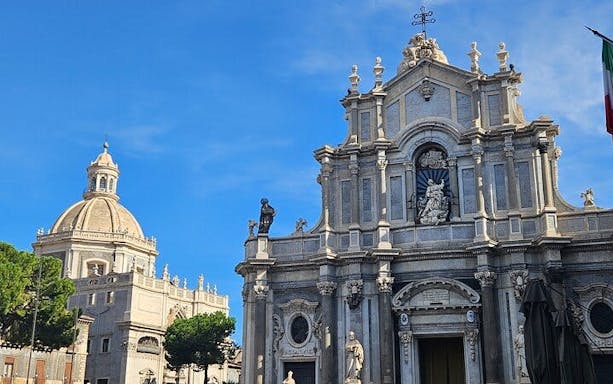 catania markets and street food walking tour with tastings and cultural highlights from taormina-3
