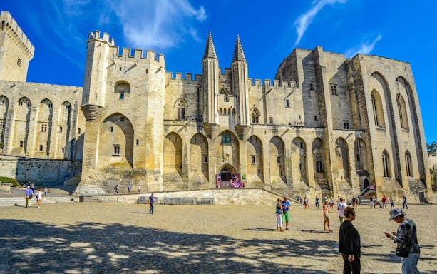 avignon self-guided walking tour with audio guide app and offline map-3
