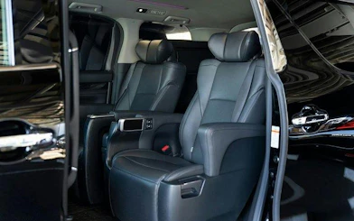 Luxury vehicle interior for Kyoto private charter with airport transfer.