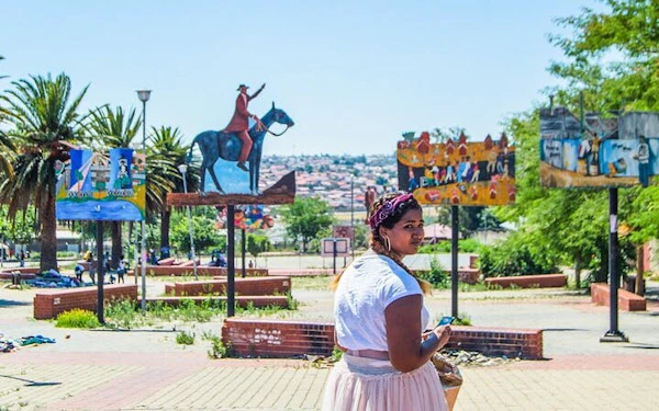 Soweto Walking Tour with Local Lunch and Historical Sites
