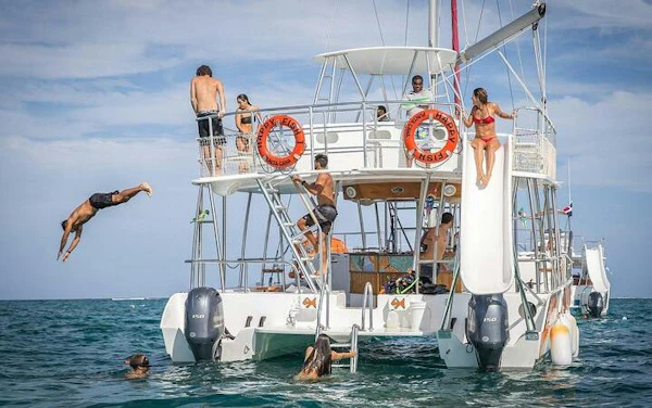 Punta Cana Cenote and Underground River Swim Plus Catamaran Snorkeling Cruise with Open Bar and Apiary Visit