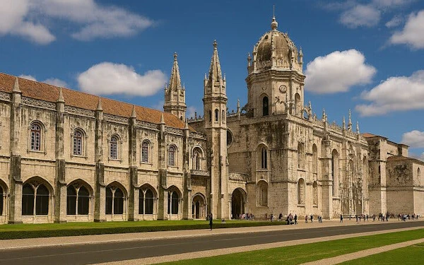 Belém: Jeronimos Monastery, Tickets and Guided tour