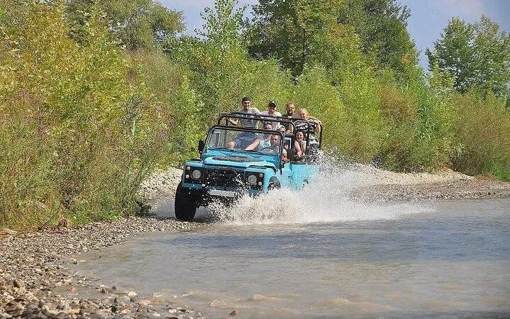 Aventura em safári de jipe em Antalya com almoço