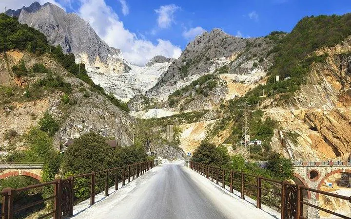 Carrara Marble Quarries with mountain view on 4x4 guided tour, La Spezia.