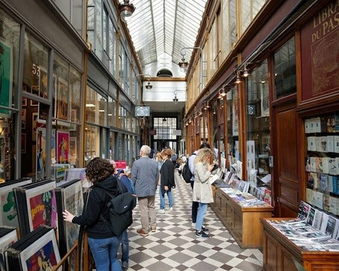 Paris - Passages Couverts : Visite guidée théatralisée en français