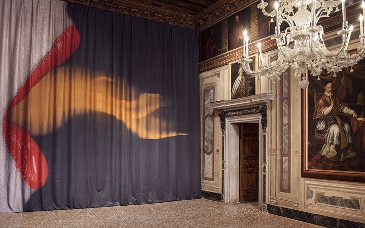 palazzo mocenigo i venezia: historien om tekstiler, kostymer og per-1