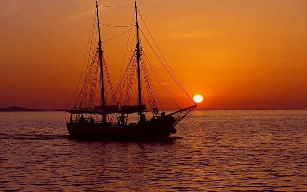 alanya sunset boat tour with free soft drinks-4