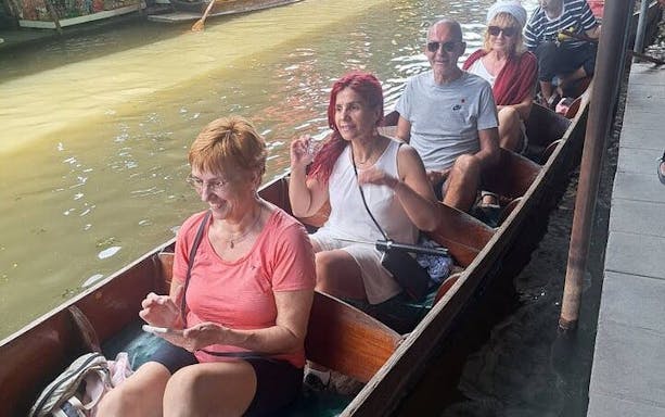 privétour naar de maeklong-spoorwegmarkt, de drijvende markt en de draken-thee-5