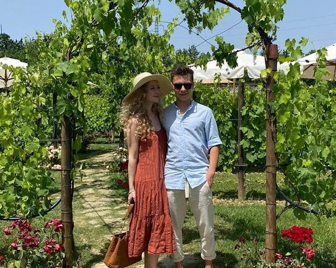 From Florence: Tuscany Tuk Tuk Tour with Winery Visit, Lunch, and San Gimignano Stop