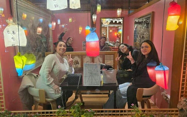 Seoul Dongmyo Flea and Gwangjang Market Guided Food and Culture Tour