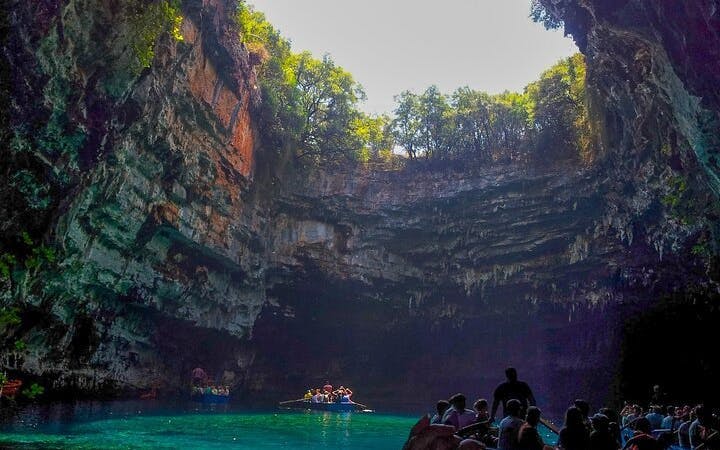 kefalonia photo tour of instagrammable spots with photo assistance, local tastings, and argostoli walking tour-1