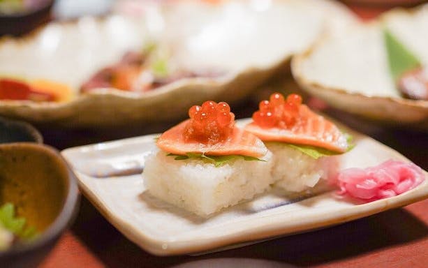 tur gastronomic de noapte în cartierul gion din kyoto (peste 9 feluri de mâncare + 6 degustări de sake)-2