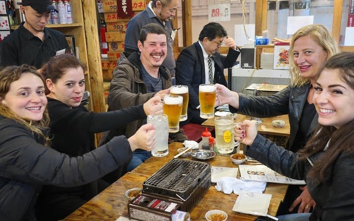 tour de bares por tokio en shinjuku (bebida ilimitada + cena)-1