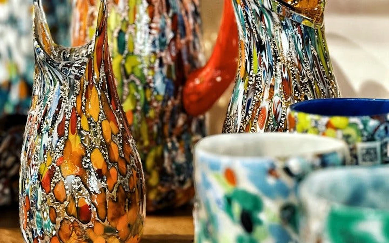 Murano Glass Factory Tour with Round-Trip Water Taxi and Live Glassblowing Demonstration — 7