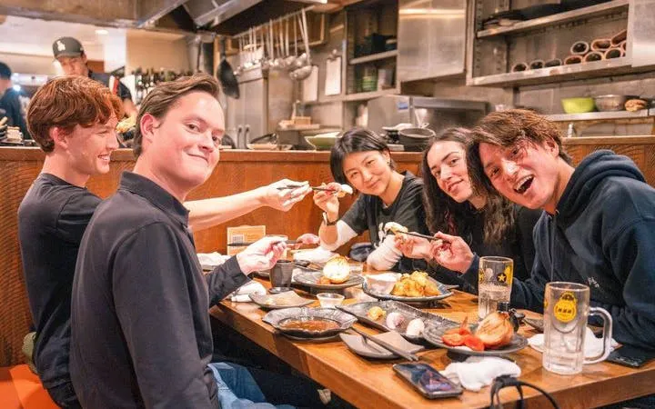 en prisbelønt kveld på izakaya – på barrunde i shibuya som en -7