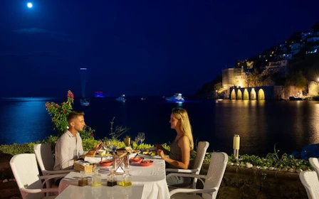 Alanya Seafront Dinner Experience at a Beachside Restaurant