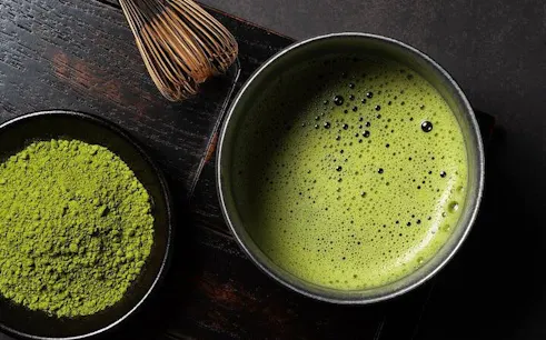 Matcha tea bowl and whisk in Tokyo cooking class, Asakusa.