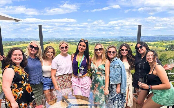 Chianti Wineries and San Gimignano Guided Tour with Wine and Olive Oil Tastings