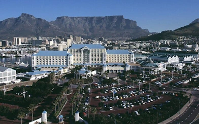 Cape Town Robben Island, Helicopter Flight, and Table Mountain Guided Tour