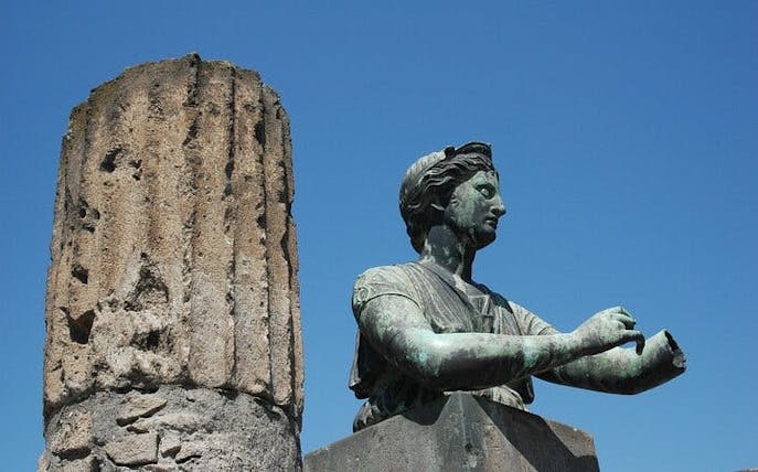 exclusive private tour of pompeii with a local guide-1