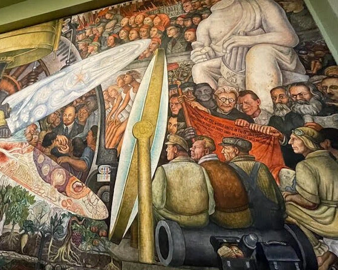 EXCLUSIVE TOUR to Palacio de Bellas Artes - small groups